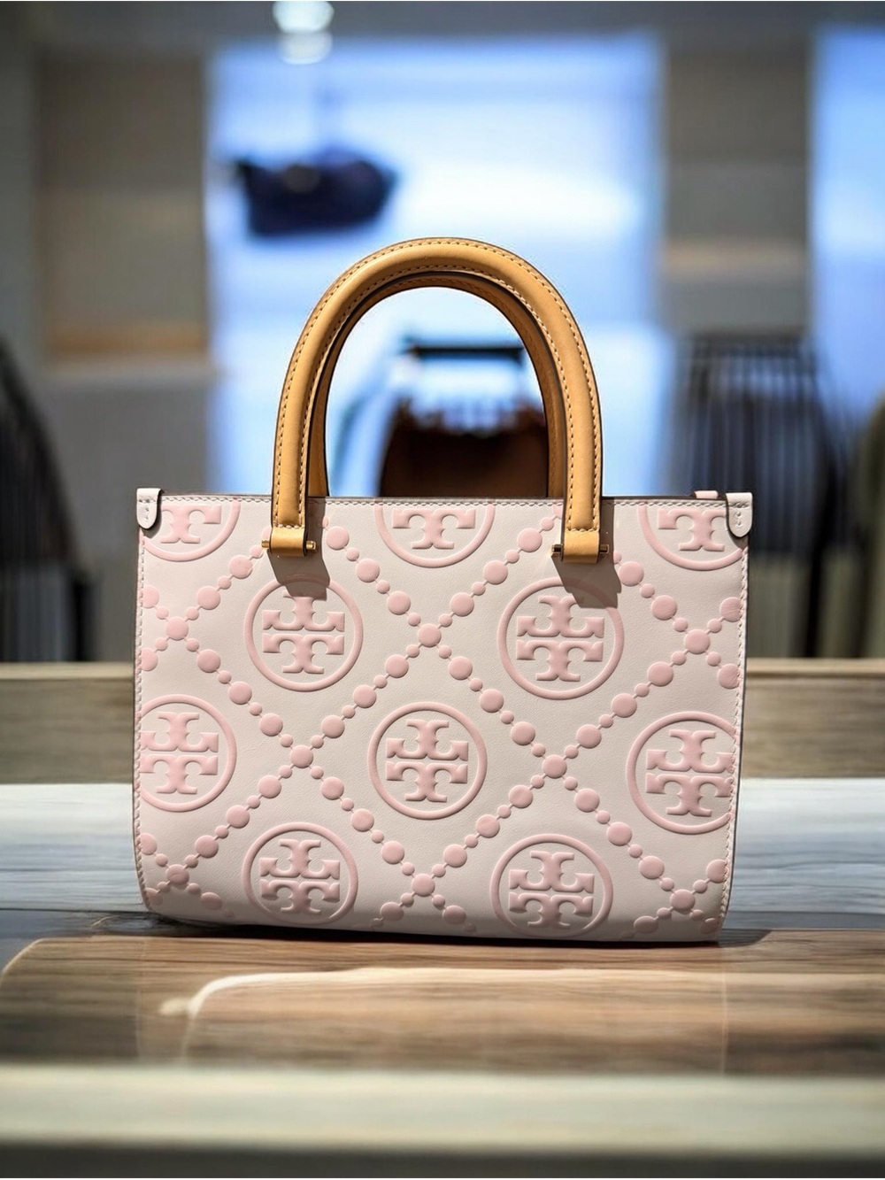 Tory Burch MONOGRAM CONTRAST EMBOSSED TOP HANDLE TOTE